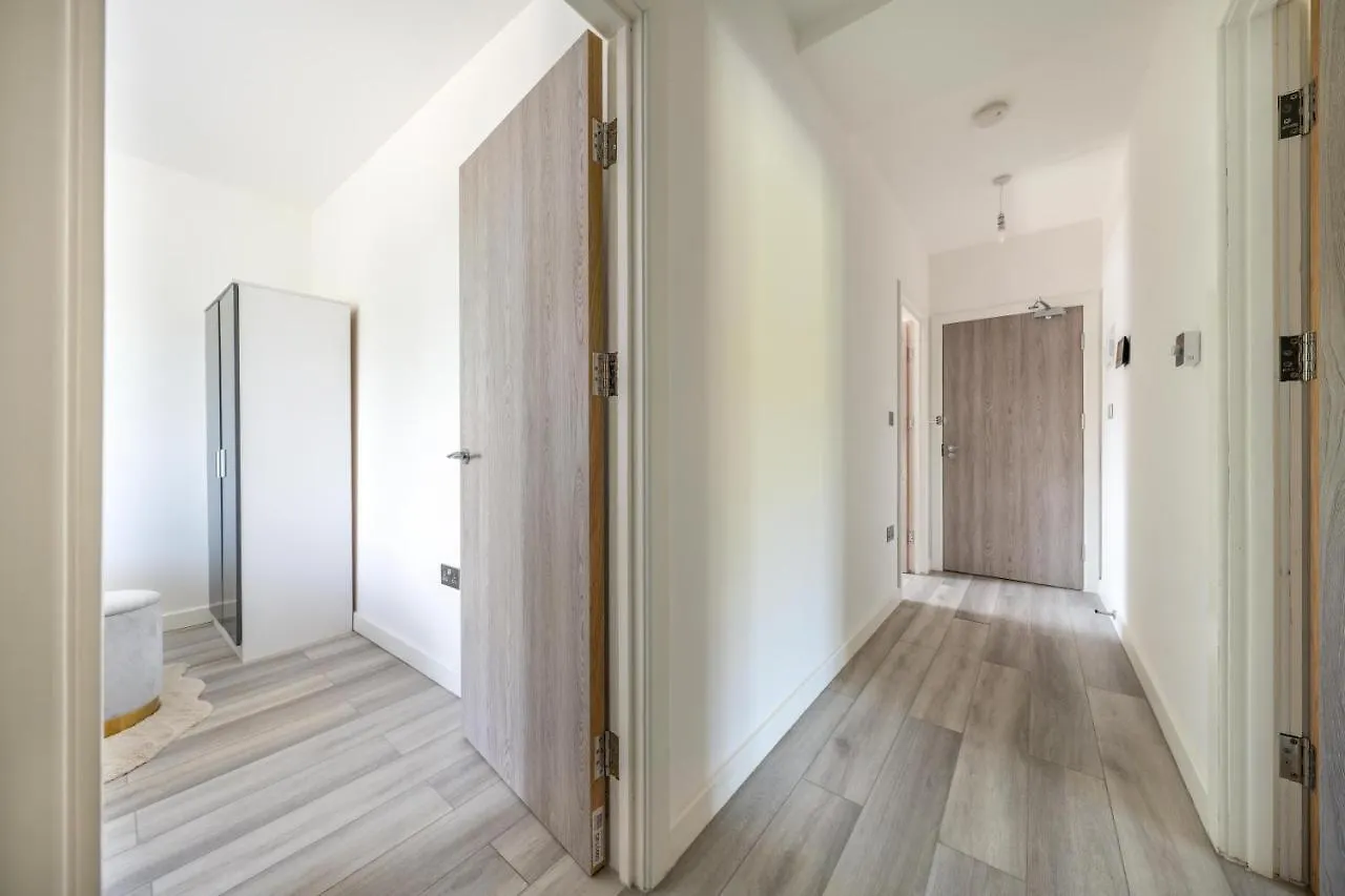 Apartmán Ash View Place 4 -Heathrow - Thorpe Park - Free Parking Staines-upon-Thames